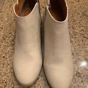 Shoes, booties, natural color